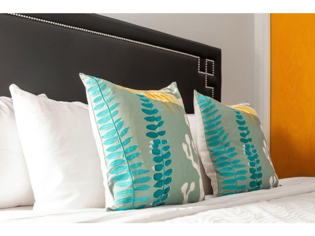 Bold 2Br 2Ba In The Block Apartment By Cozysuites! Индианаполис Экстерьер фото
