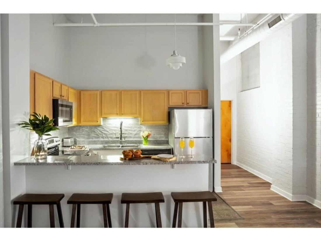 Bold 2Br 2Ba In The Block Apartment By Cozysuites! Индианаполис Экстерьер фото
